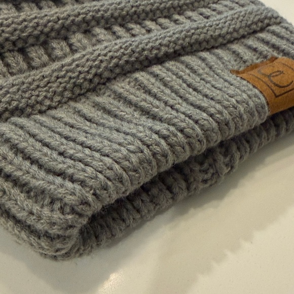 Black and Gray Knit Beanies with Faux Fur Pom - Picture 3 of 3